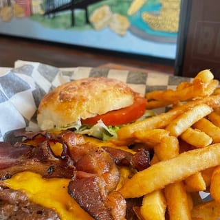 1/3 lb Smash Burger W/Fries